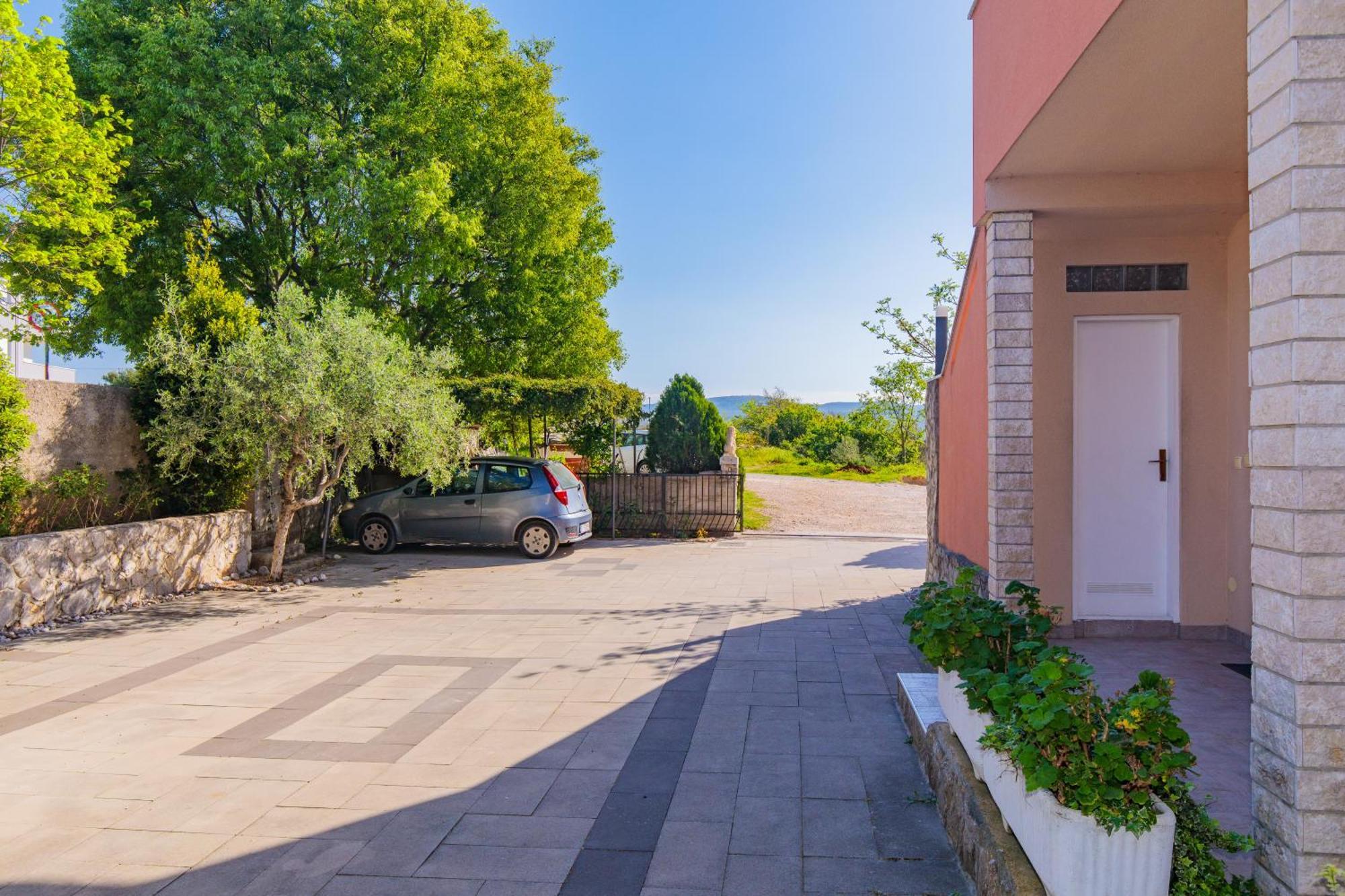 Apartment Todor クルク エクステリア 写真